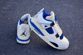 TikTok Shop Jordan 4´s